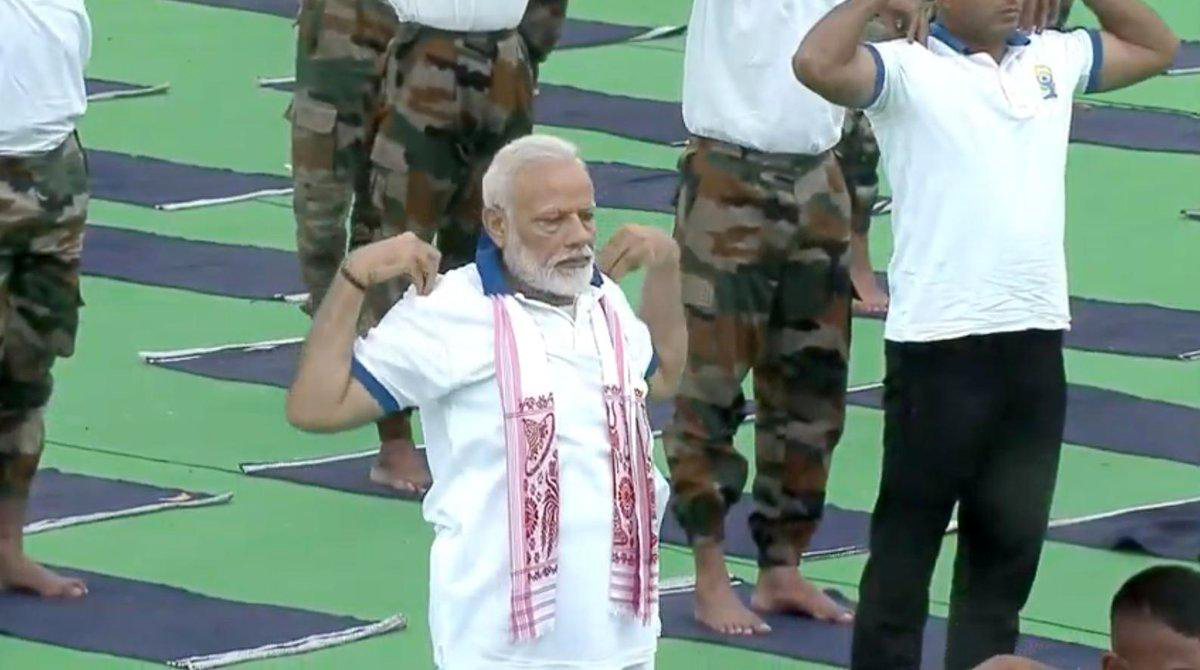 Yogi trên thế giới tưng bừng kỷ niệm Ngày Quốc tế Yoga 2019